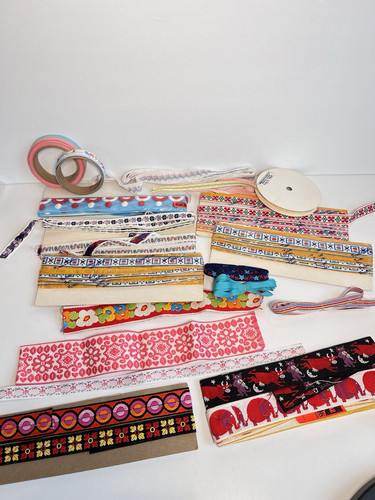 Huge Lot Vintage Flower Power Embroidered Fabric Trim '60s & '70s MCM Ribbon - Picture 1 of 12