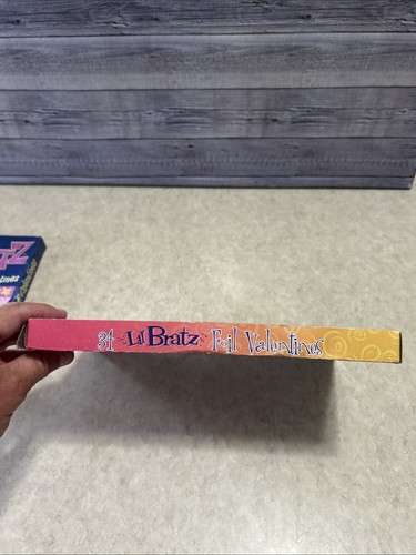 VINTAGE BRATZ 66 VALENTINES FOLD & SEAL CARDS W SEALS NOS BOX BOUGHT AT KMART - Picture 4 of 7