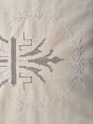 Elaborate Vintage White Cotton Blue Embroidered Tablecloth 68x82 - Picture 13 of 20