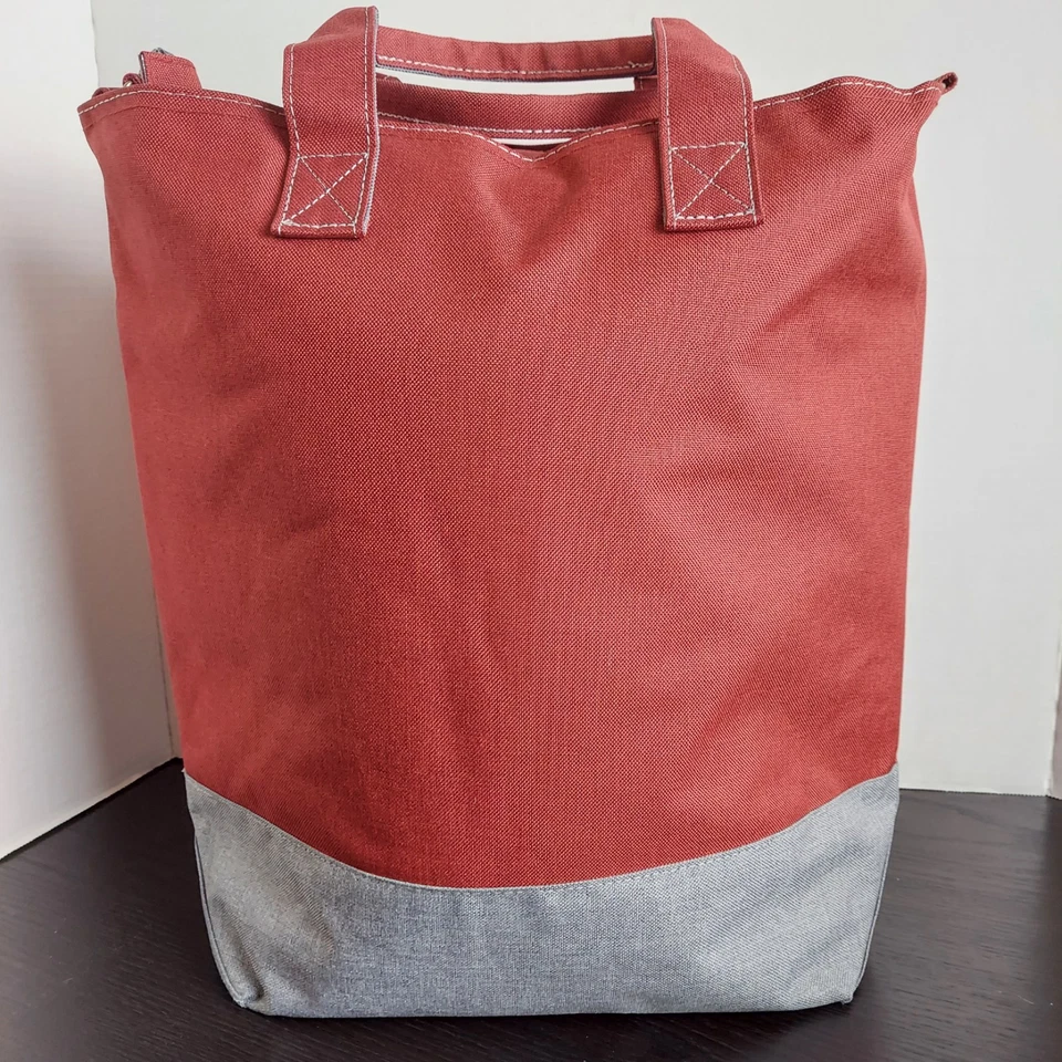 LocknLock Insulated Tote With 3-Piece Storage Set Red Gray Lock & Lock Lock And - Image 4 of 4