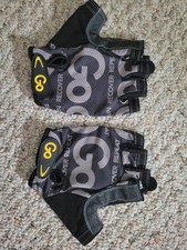 GoFit Men's Pro Trainer Gloves - Half Finger Gloves (Large)