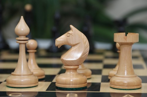 Soviet USSR 1970 Reproduced 4" Chess set in Ebonised and Natural Boxwood - Picture 21 of 24