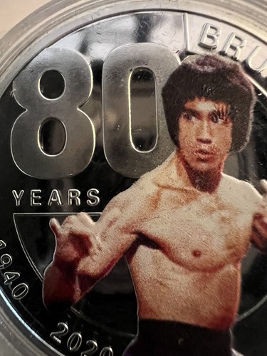 CHINESE STAR BRUCE LEE 1940-2020. 80 yrs COMMEMORATIVE SILVER PLATED COIN. - Picture 3 of 17