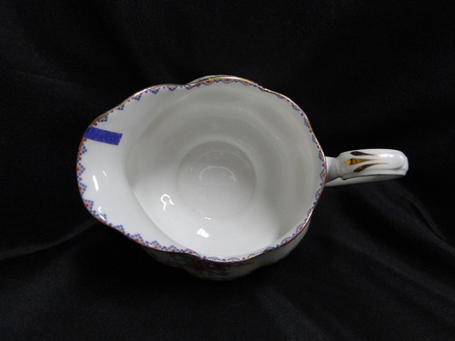 Royal Albert Petit Point, Floral Embroidery: Gravy Boat As Is & Sep Underplate - Picture 8 of 12