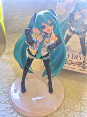 SEGA Hatsune Miku Figur mit Standfuß, Project DIVA-f, Anime & Manga, OVP