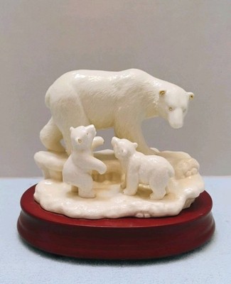 Mama Polar Bear 2 Cubs San Francisco Music Box Co Plays You Are So Beautiful