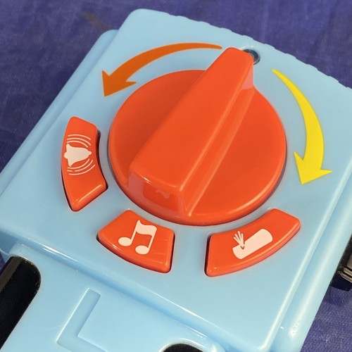 LIONEL Frozen Ready to Play Train 2019 Set Remote Control Only 711802 - Picture 15 of 16