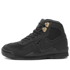 Nike Baltoro SP Boot Men's Shoes in Black, Metallictlc Gold