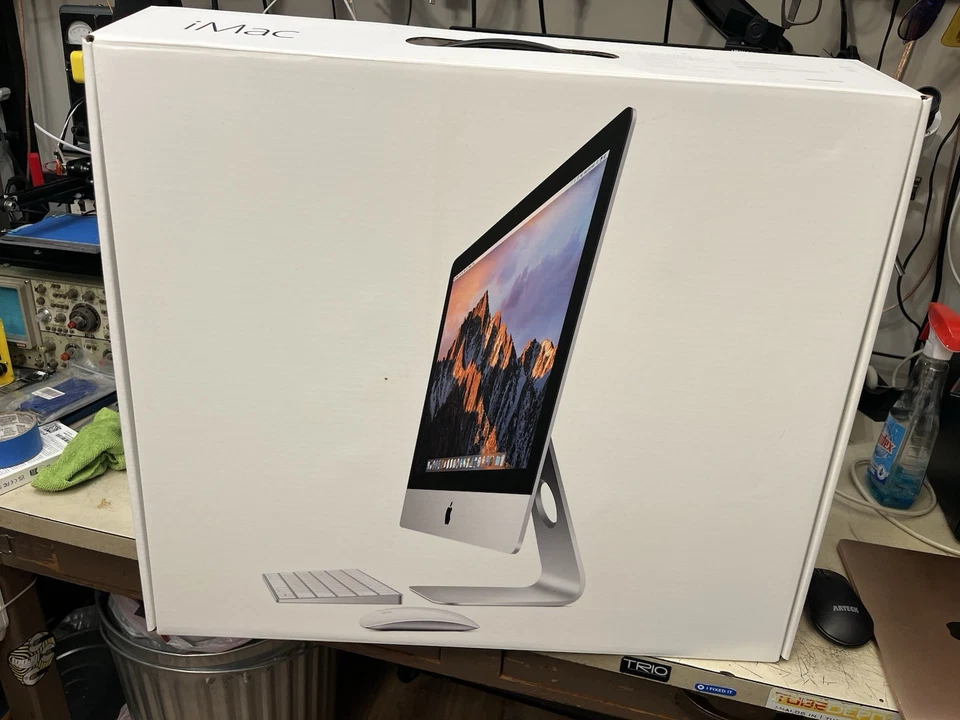 Apple iMac 21.5-inch 2017 Retina 4K Display 32gb Memory / 512gb SSD / I5 - Image 3 of 3