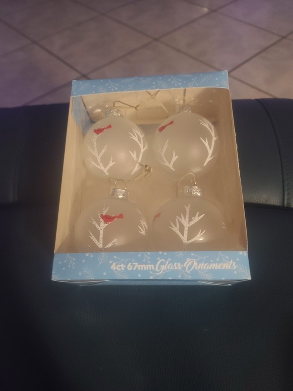   4 Glass Ornaments cardinal on tree  in orginal Old Time Pottery  box  67 mm 