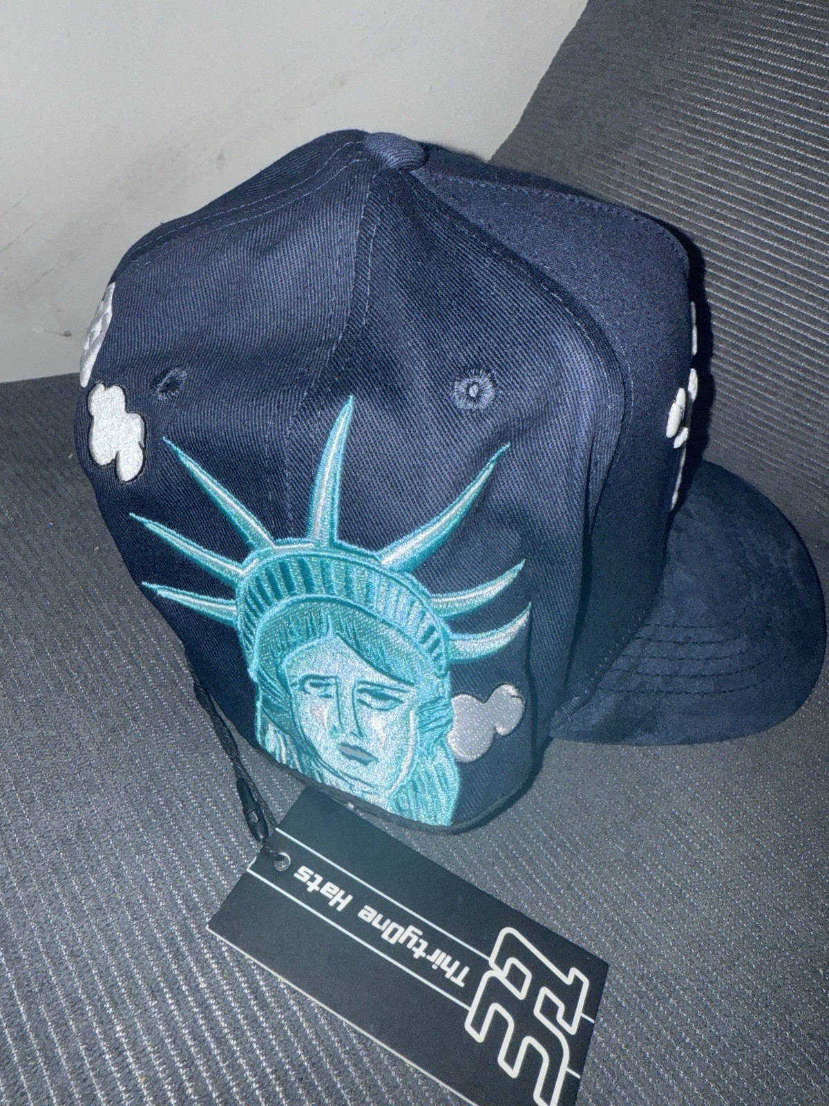 Picture 4 of 5