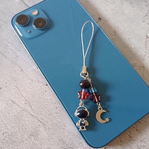 Spaceman Pendant Keychain Space Themed Phone Charm Sci-Fi Gift for Men/Kids - 第 1/6 張圖片