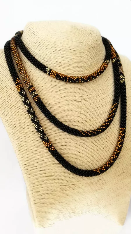 Long chain with beads online