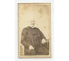 CDV STUDIO PORTRAIT MAN W/ CHIN WHISKERS FROM MIDDLEBURY, VT, BY STYLES