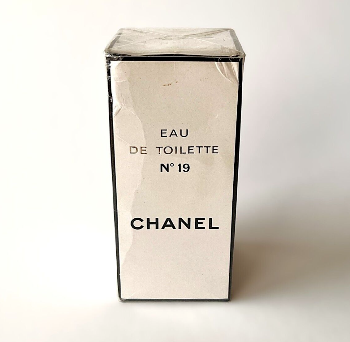 CHANEL No 19 Eau de Toilette P. M. Splash Bottle (120 ml) Vintage