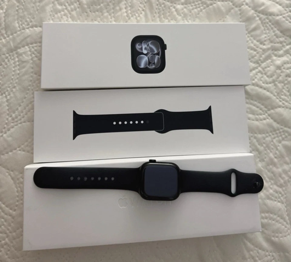 Apple Watch Series 11, foto 1 di 3