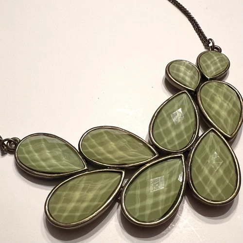 Vintage Olive Green Faceted Statement Necklace Womens 60s 70s Costume Jewelry