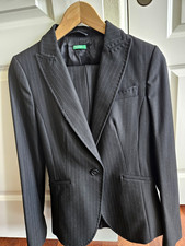 United Colors Benetton Womens Grey Stripe Suit Italian SIZE 40 US4  2 pieces 