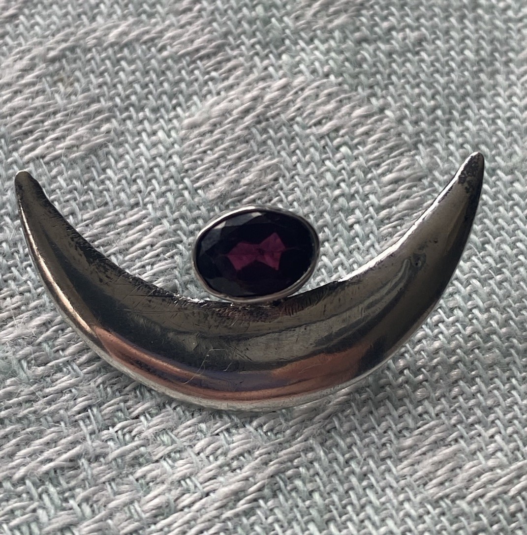 Victorian Solid Silver Crescent Moon Brooch with … - image 9