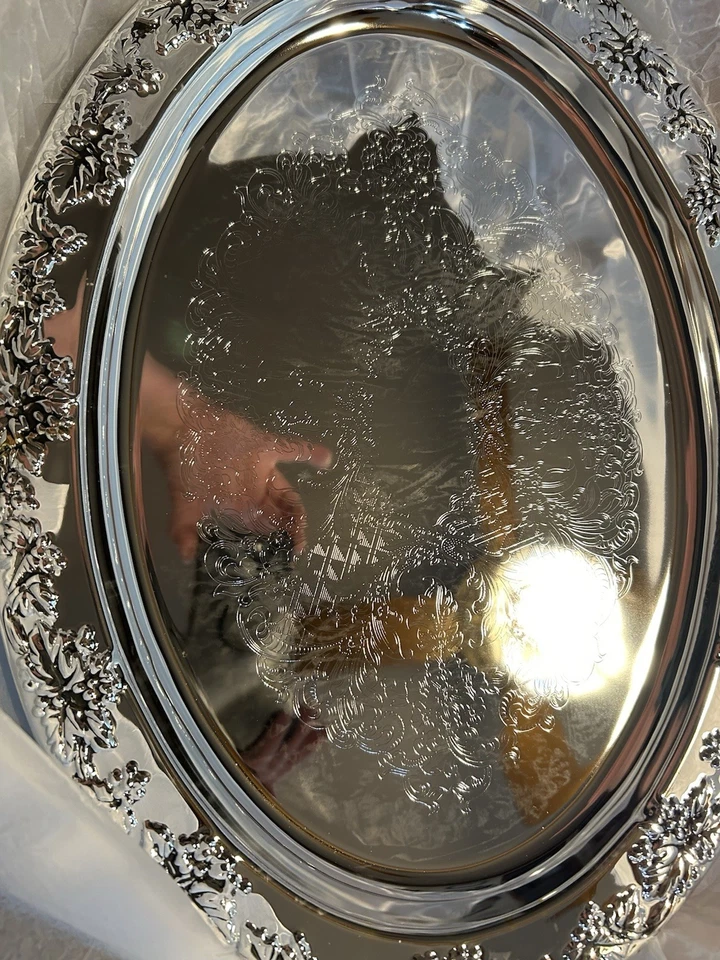 Silver Plated-Grape Design Tray-Heavy Glass Liner- EUC-Paul Revere Silver - Image 2 of 4