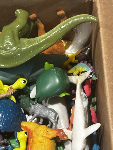 5lb+ Lot Of Hard Plastic PVC Vintage Figures Dinosaur Animals Disney Creatures - Picture 5 of 11