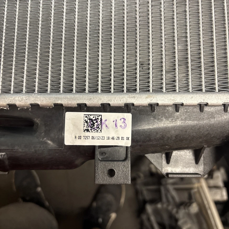 Coolant Radiator for Mercedes Benz S-Class W126 260SE 300SE Model Year '85-'91 - Image 2 of 3