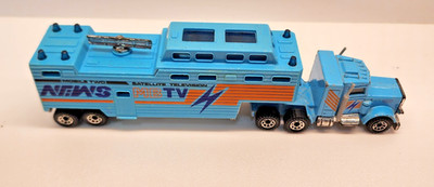 Vintage 1980 Matchbox Convoy Peterbilt Semi TV News Rig