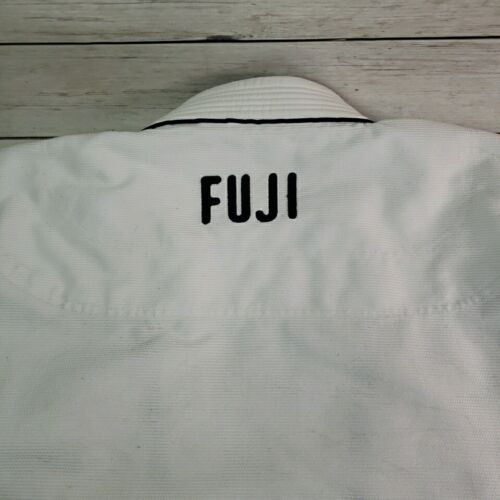 Top blanco Fuji Suparaito ligero para hombre brasileño Jiu-Jitsu BJJ Gi artes oscuras - Imagen 15 de 15