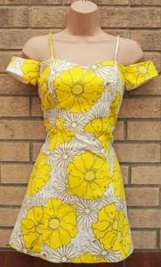 TOPSHOP PETITE YELLOW WHITE FLORAL 