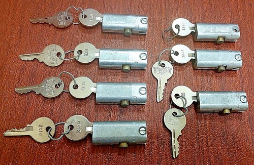 Chicago Lock Company Lot of 7 Cabinet Locks & Keys 1X20 1X57 2X10 1X35 1X67 3X5 