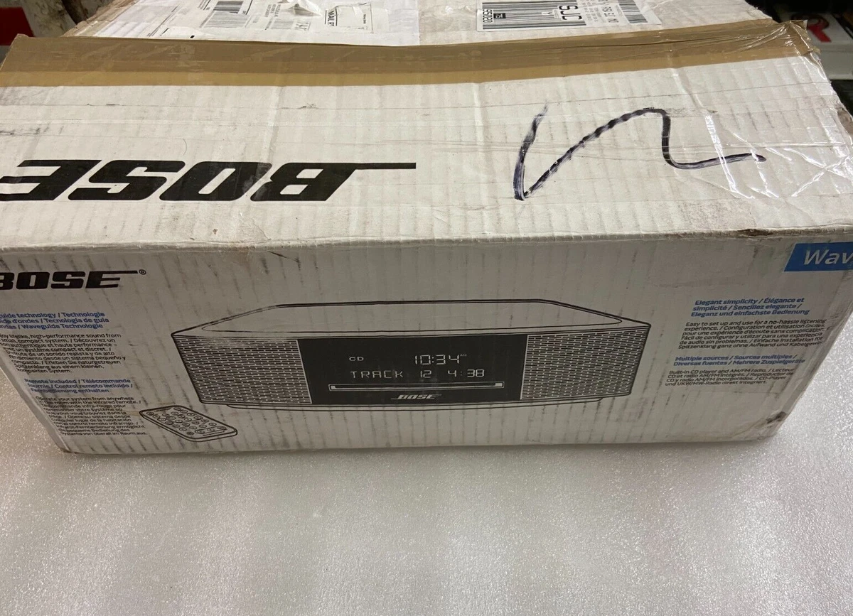 Bose Wave Music System IV- Platinum Silver With Remote - AM/FM /CD