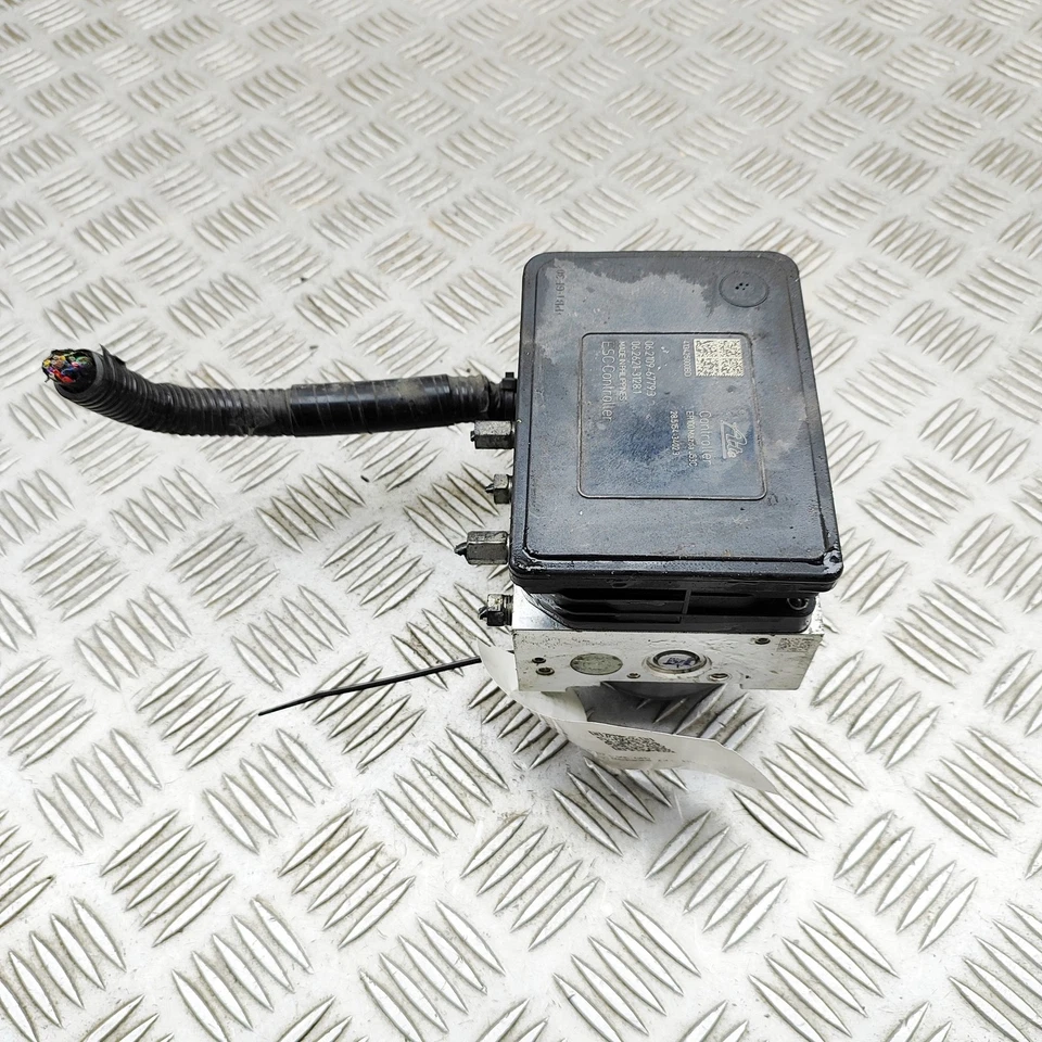 MAZDA CX-5 KE, GH ABS Pump KJ01-43-7A0 2.2 Diesel 110kw 2013 32953929 - Image 4 of 4