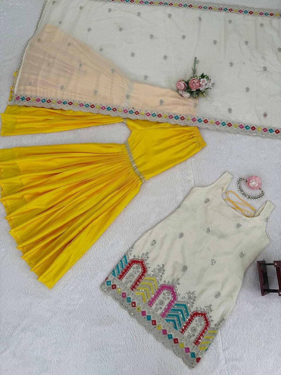 New Off White Heavy Chinon Silk Top Palazzo With Dupatta For Festival Wear thumbnail 8