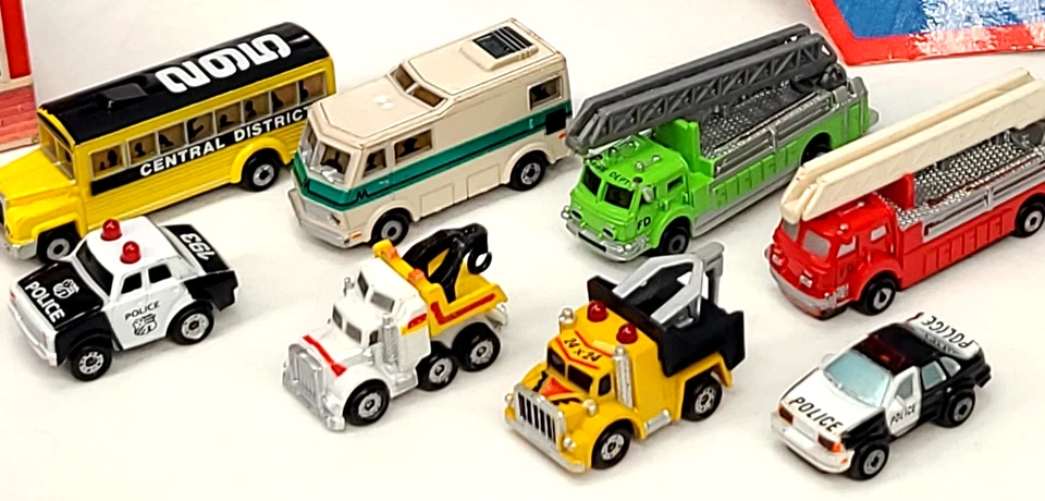 VTG Micro Machines Mixed Lot of 8+ Galoob Micro Sonic Flashers Trucks & Cars - Image 4 of 4