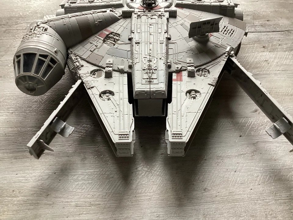 Star Wars Hasbro The Force Awakens Millenium Falcon Rasender Falke Raumschiff - Bild 3 von 4