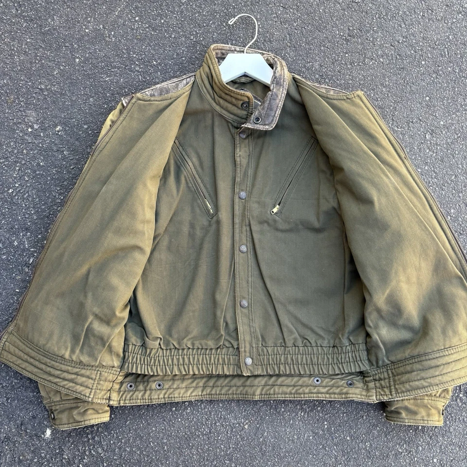 Chaqueta de bombardero de cuero verde musgo de vuelo A-2 vintage 36 pequeña envejecida Foto 2 de 4