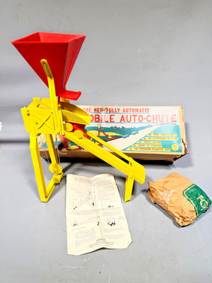 Vintage Mobile Auto-Rutsche Spielzeug mit Box Anleitung 50er Jahre Modern Plastik Saga