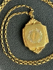 VTG Hayward 18” Pocket Watch Chain 12k Gold Filled Etched Photo Locket Fob     A