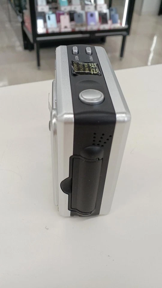 Polaroid PDC 3070 Compact Digital Camera 3.2MP SD Media No Customs Fees US - Image 4 of 4