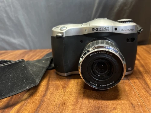 Hewlett-Packard HP Photo Smart Digital Camera 912 C6326 TESTED WORKING GREAT