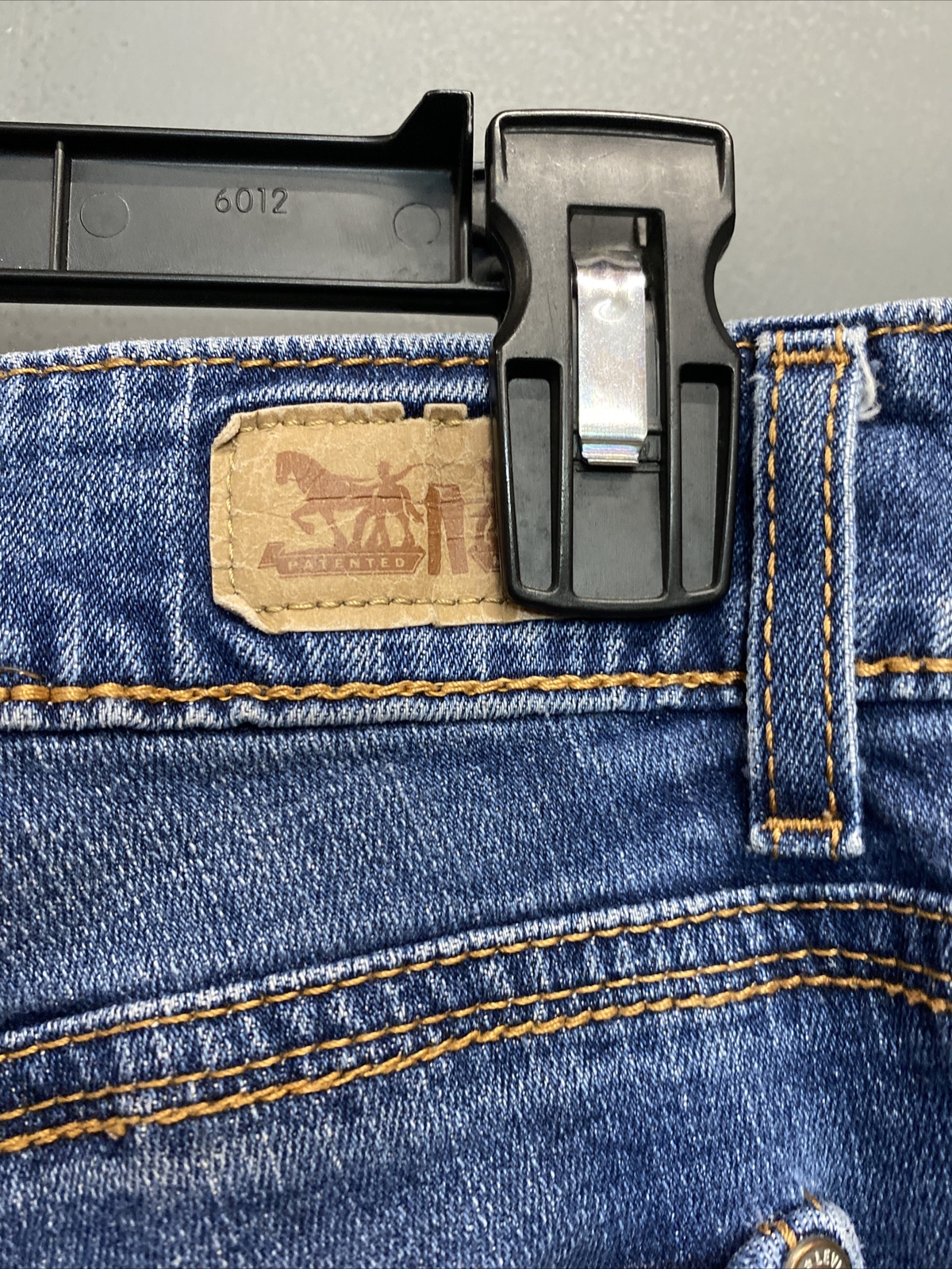 Women's Levi's Classic 529 Straight Stretch Blue Jeans Size 12 Short image 4