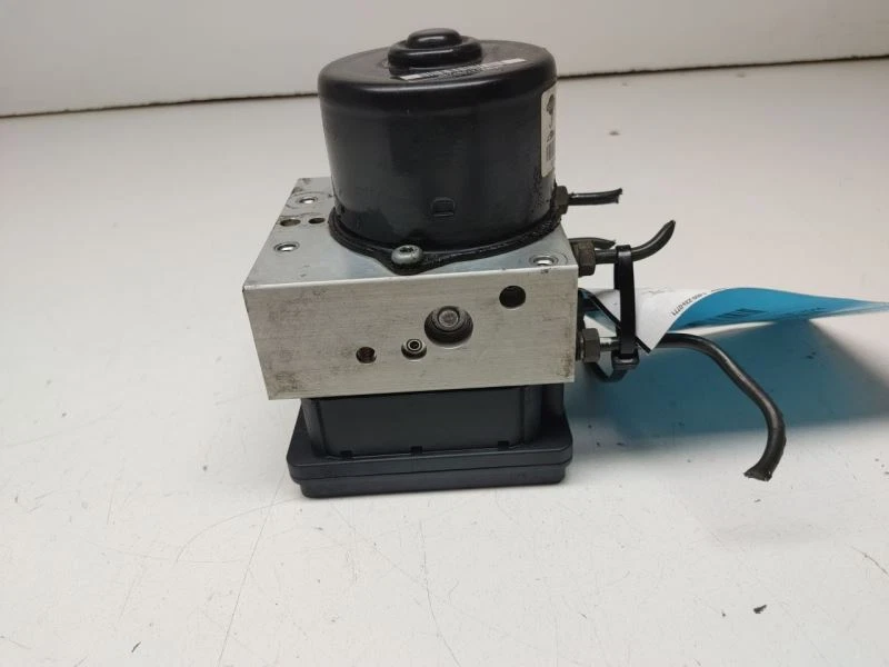 Freno antibloqueo Nissan Murano ABS 2003-2004-2005 Foto 3 de 4