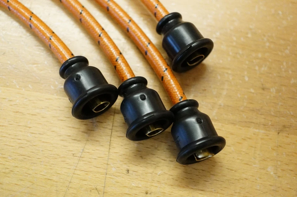 Allis Chalmers B w/ Magneto Ignition Deluxe Cloth Covered Spark Plug Wire Set - Image 3 of 4