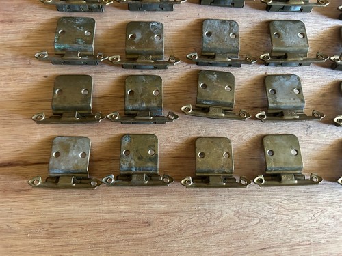 Amerock Cabinet Hinge Salvaged Lot Of 42 Brass Tone Self Closing Vtg No Screws - Picture 14 of 24