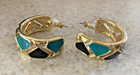 VINTAGE BLACK, GREEN & GOLD TONE HOOP STYLE PIERCED EARRINGS — photo 2