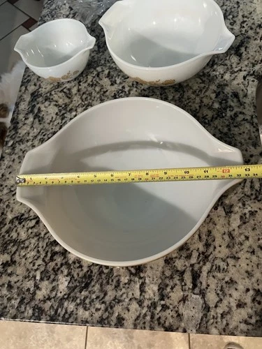 vintage pyrex mixing bowls set of 3