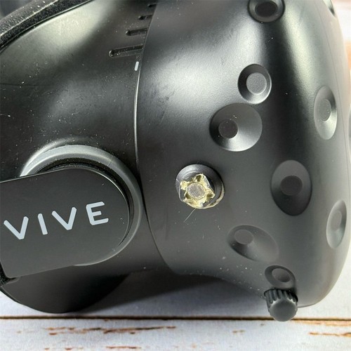HTC Vive Virtual Reality Headset Black with Cables USB 2.0 - Picture 5 of 7