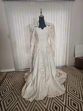 Vintage Lace Ivory Wedding Dress 12/14
