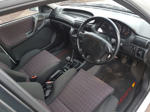 1993 VAUXHALL ASTRA CESARO WHITE - 2.0i - GENUINE 58000 MILES - FSH - Picture 7 of 12