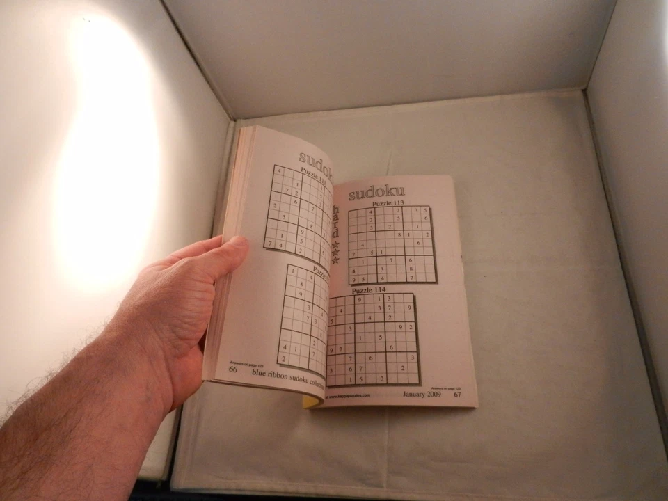 BLUE RIBBON SUDOKU COLLECTION "NEW" 210 PUZZLES Foto 3 de 4